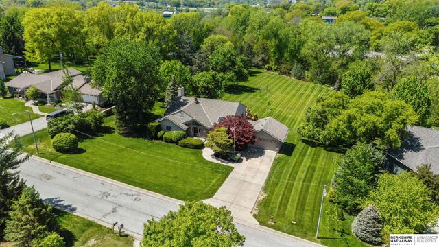 2506 S 105th Avenue, Omaha, NE 68124