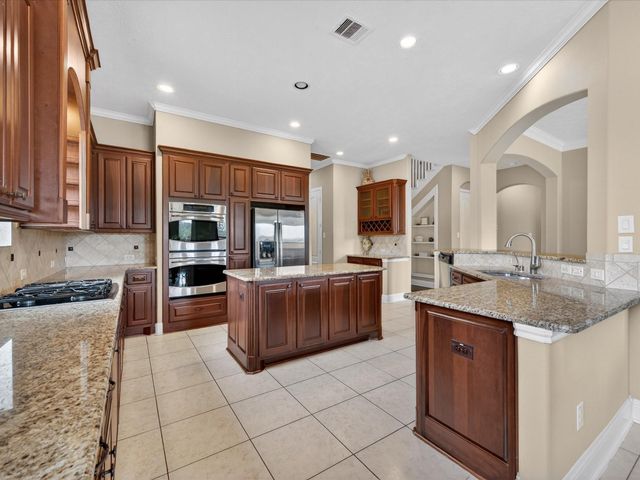 5330 Briarwick Meadow Lane, Sugar Land, TX 77479