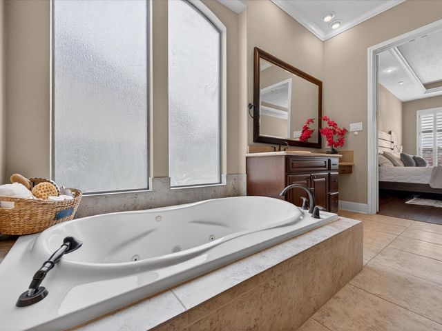 5330 Briarwick Meadow Lane, Sugar Land, TX 77479