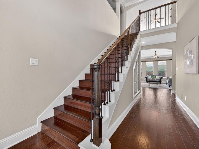 5330 Briarwick Meadow Lane, Sugar Land, TX 77479