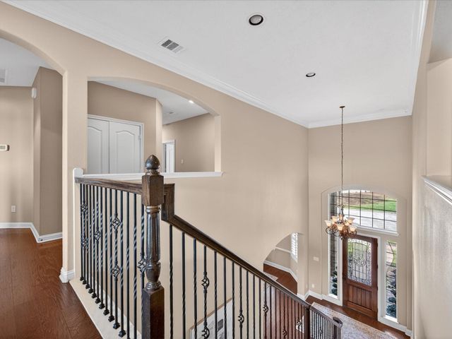 5330 Briarwick Meadow Lane, Sugar Land, TX 77479
