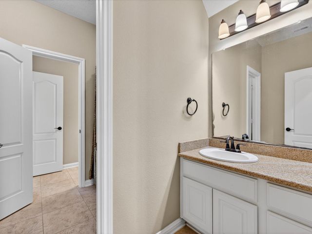 5330 Briarwick Meadow Lane, Sugar Land, TX 77479