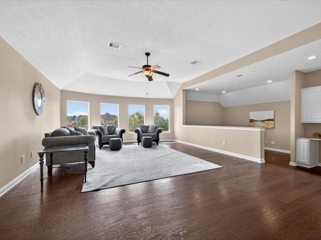 5330 Briarwick Meadow Lane, Sugar Land, TX 77479