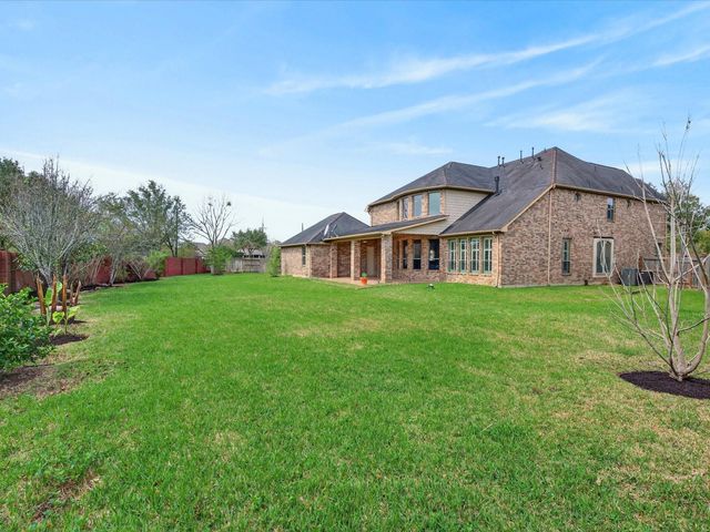 5330 Briarwick Meadow Lane, Sugar Land, TX 77479
