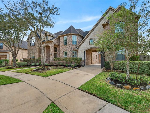 5330 Briarwick Meadow Lane, Sugar Land, TX 77479