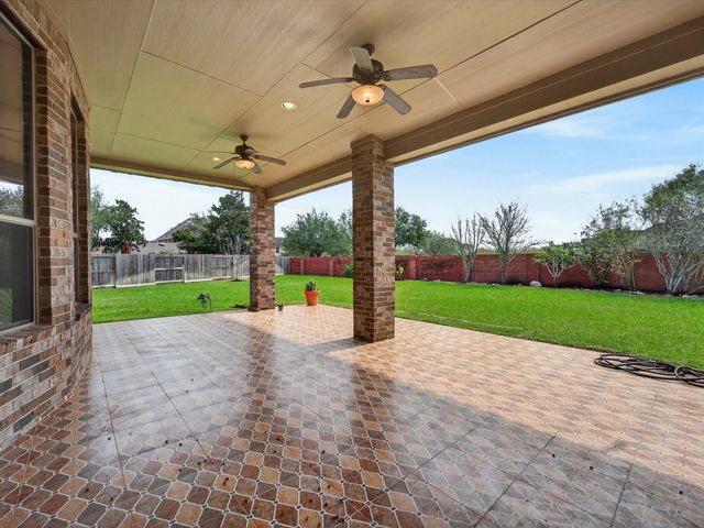5330 Briarwick Meadow Lane, Sugar Land, TX 77479