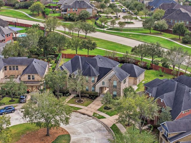 5330 Briarwick Meadow Lane, Sugar Land, TX 77479