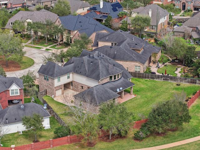 5330 Briarwick Meadow Lane, Sugar Land, TX 77479