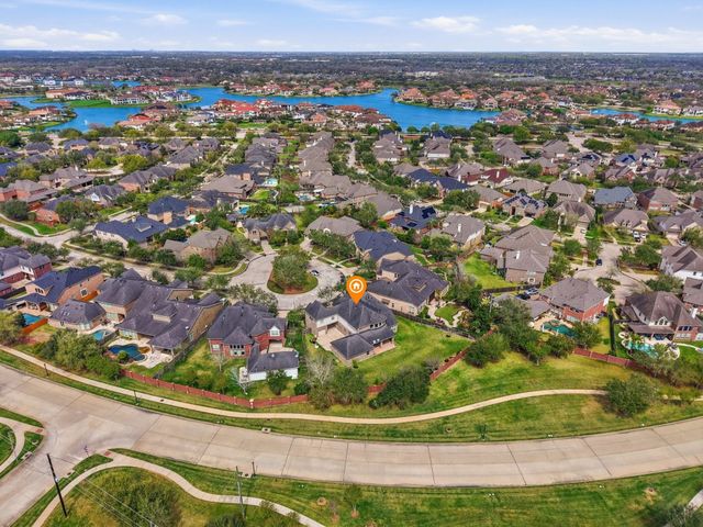 5330 Briarwick Meadow Lane, Sugar Land, TX 77479