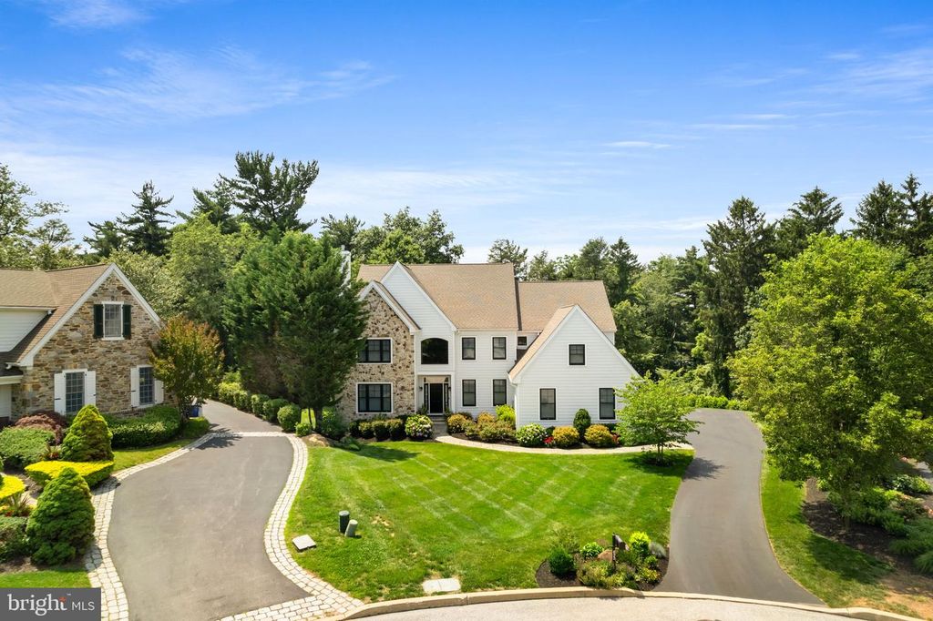 633 EDGEWATER DR, West Chester, PA 19380