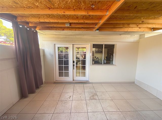 5837 Bromley Avenue, Las Vegas, NV 89107