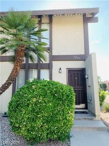 5837 Bromley Avenue, Las Vegas, NV 89107