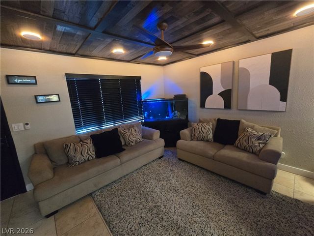 5837 Bromley Avenue, Las Vegas, NV 89107