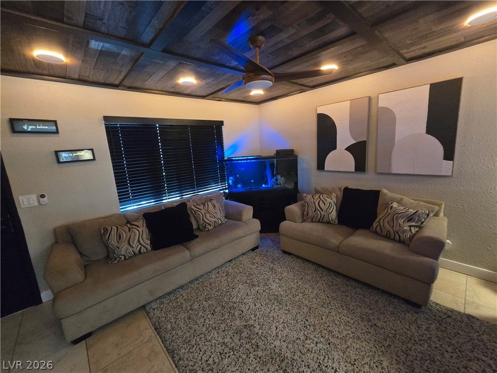 5837 Bromley Avenue, Las Vegas, NV 89107 — photo 2