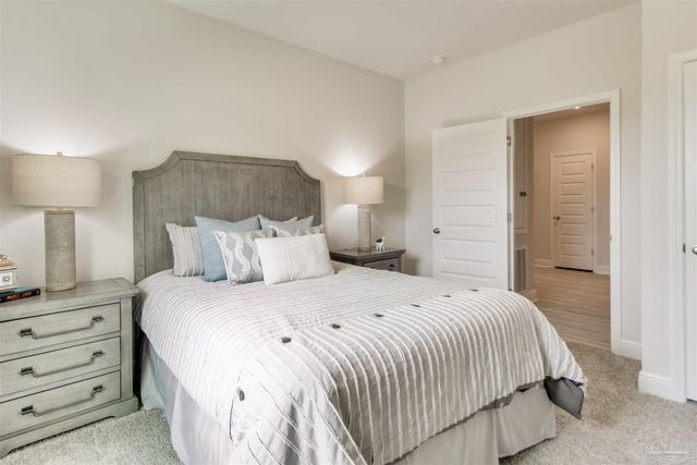 4769 Redhead Ct, Pace, FL 32571