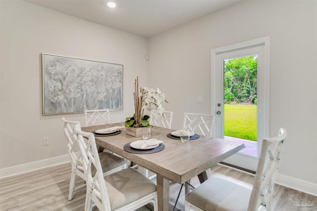 4769 Redhead Ct, Pace, FL 32571