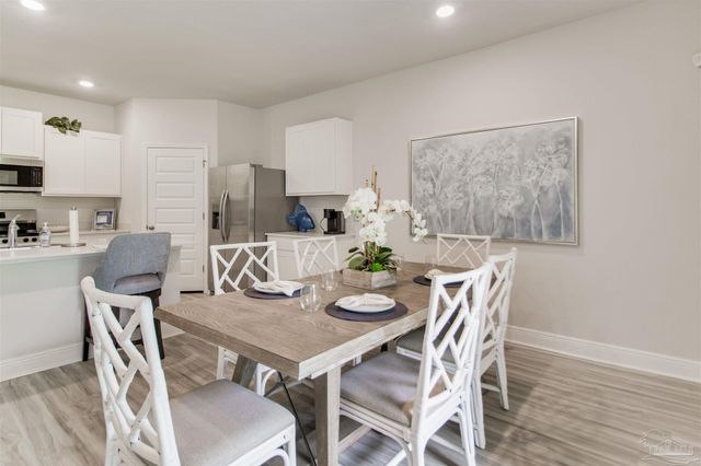 4769 Redhead Ct, Pace, FL 32571