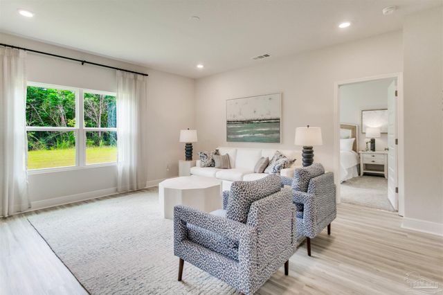 4769 Redhead Ct, Pace, FL 32571