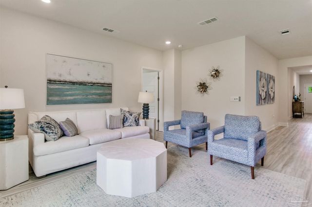 4769 Redhead Ct, Pace, FL 32571