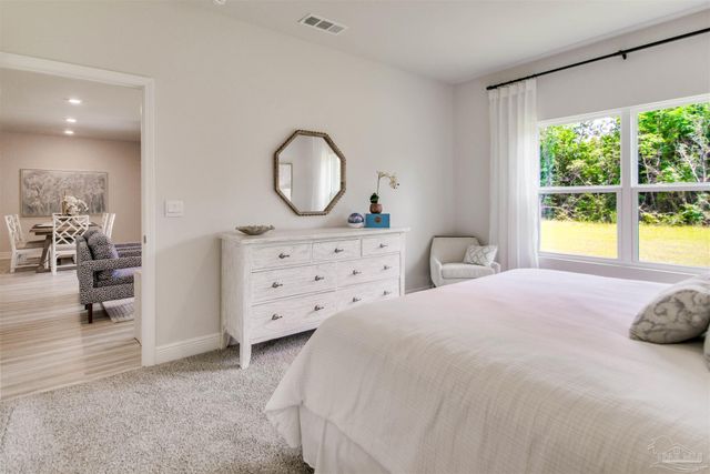 4769 Redhead Ct, Pace, FL 32571