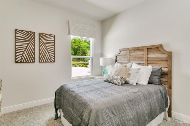 4769 Redhead Ct, Pace, FL 32571