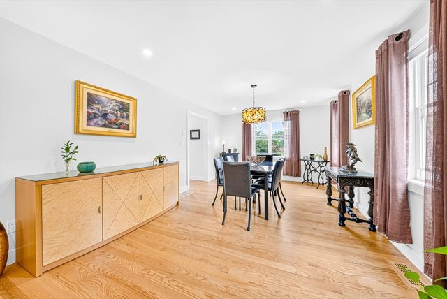 2 Sequoia Street, Billerica, MA 01821