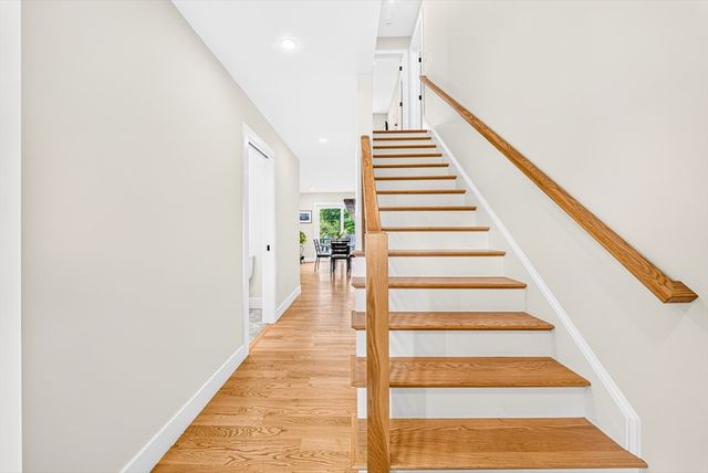 2 Sequoia Street, Billerica, MA 01821