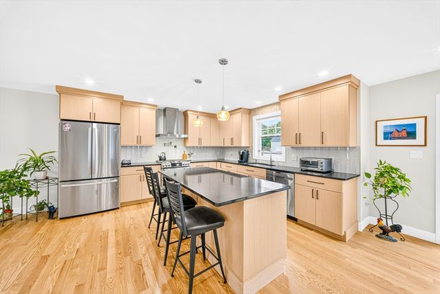 2 Sequoia Street, Billerica, MA 01821