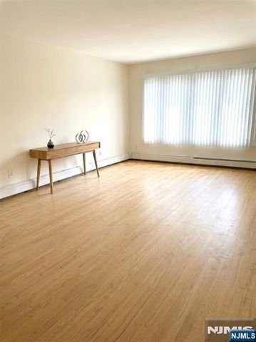 505 3rd Street, Palisades Park, NJ 07650