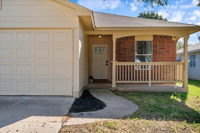 304 Watergate WAY, Hutto, TX 78634