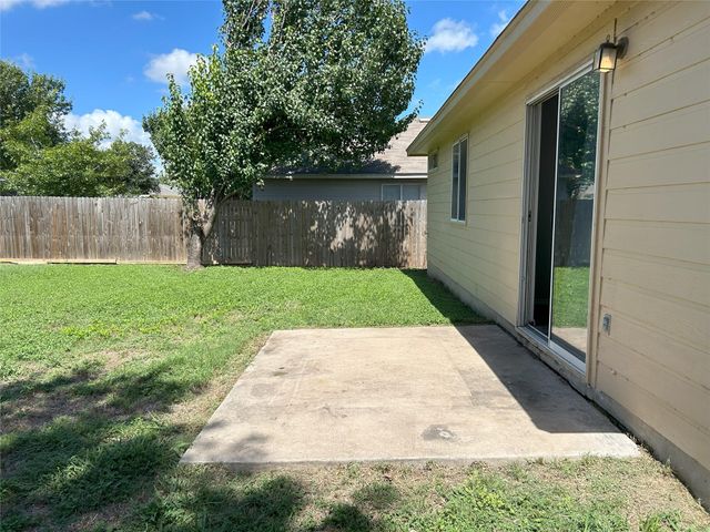 304 Watergate WAY, Hutto, TX 78634