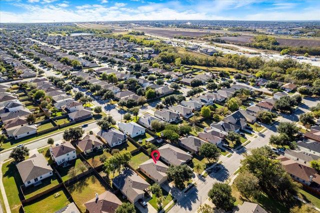 304 Watergate WAY, Hutto, TX 78634