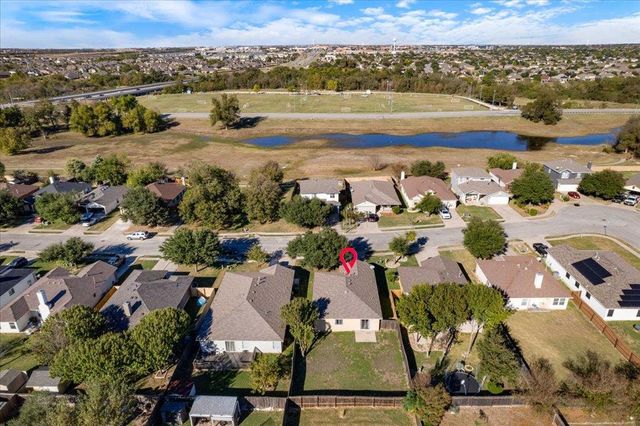 304 Watergate WAY, Hutto, TX 78634