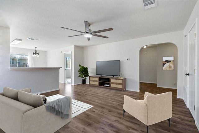 304 Watergate WAY, Hutto, TX 78634