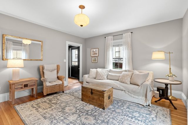 6 Gifford Court, Salem, MA 01970