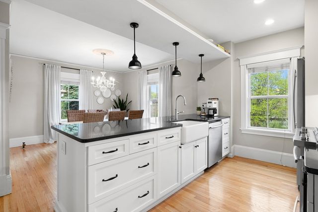 6 Gifford Court, Salem, MA 01970