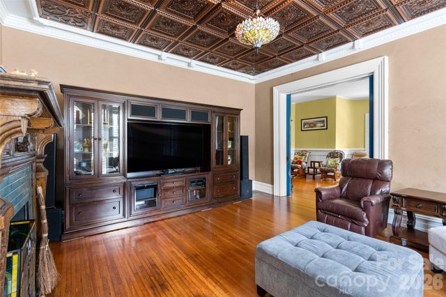 8 College Street, York, SC 29745