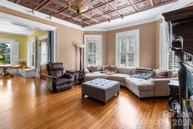 8 College Street, York, SC 29745