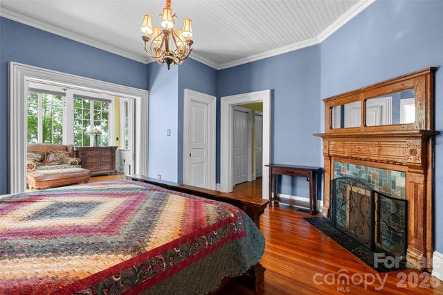 8 College Street, York, SC 29745