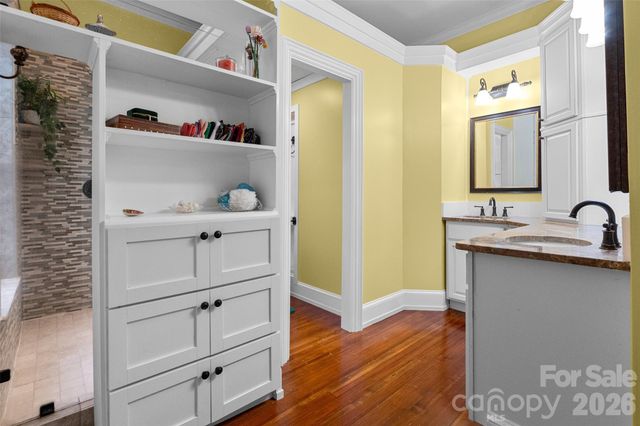 8 College Street, York, SC 29745