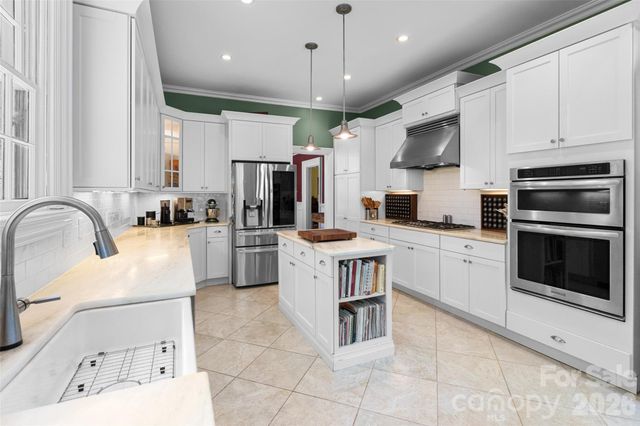 8 College Street, York, SC 29745