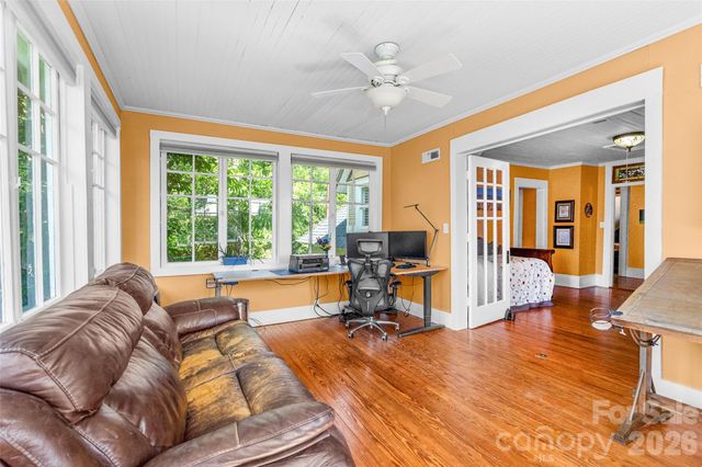 8 College Street, York, SC 29745