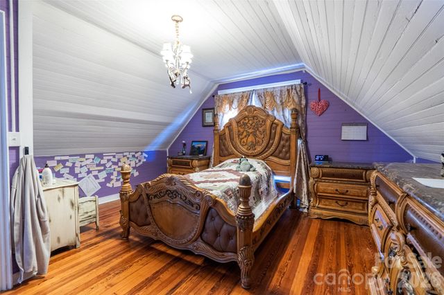 8 College Street, York, SC 29745