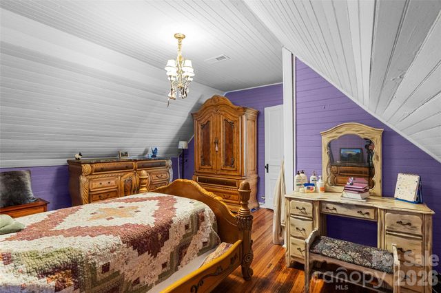8 College Street, York, SC 29745