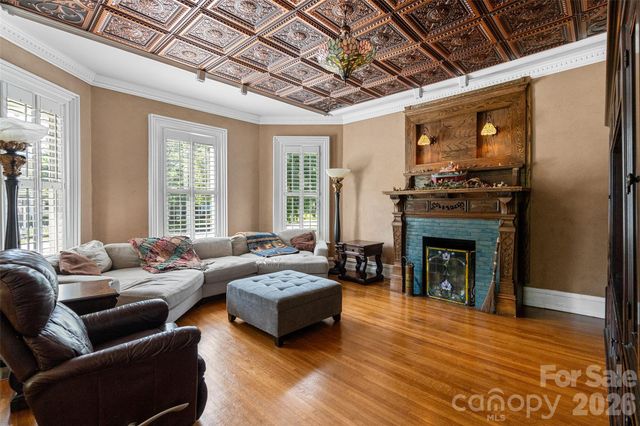 8 College Street, York, SC 29745