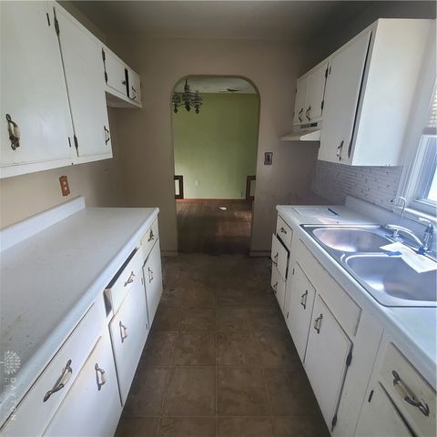 24 Sunset Drive, Bethel Twp, OH 45341