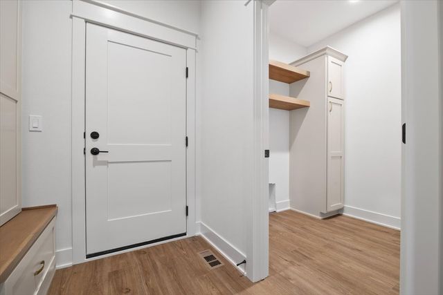 716 E Bridge Road, Polk City, IA 50226