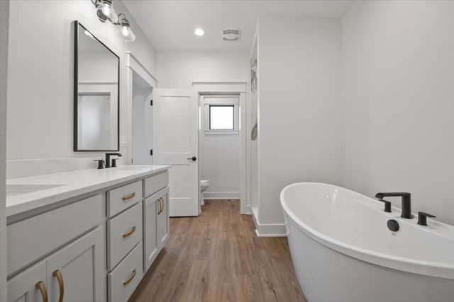 716 E Bridge Road, Polk City, IA 50226