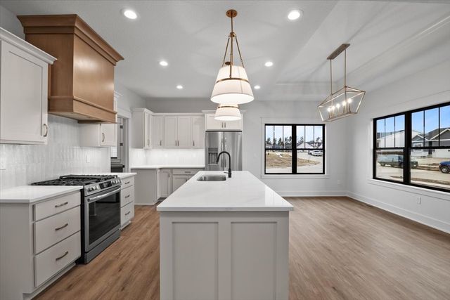 716 E Bridge Road, Polk City, IA 50226