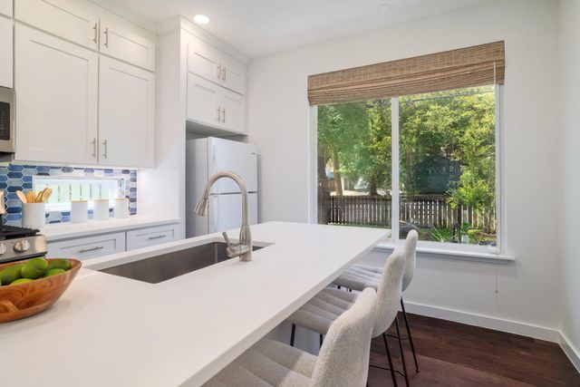 3911 Duval ST 2, Austin, TX 78751